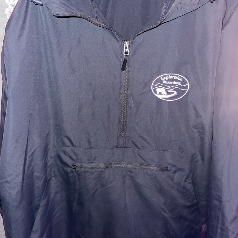 Windbreaker - image 4